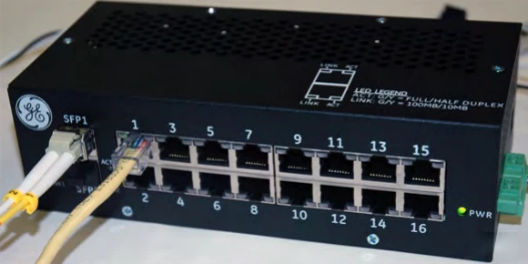 IS420ESWBH3AE Ethernet switch